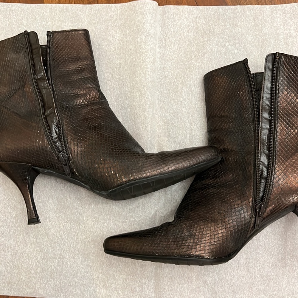 Women’s Stuart Weitzman Boots. Python, Or Some Ki… - image 6